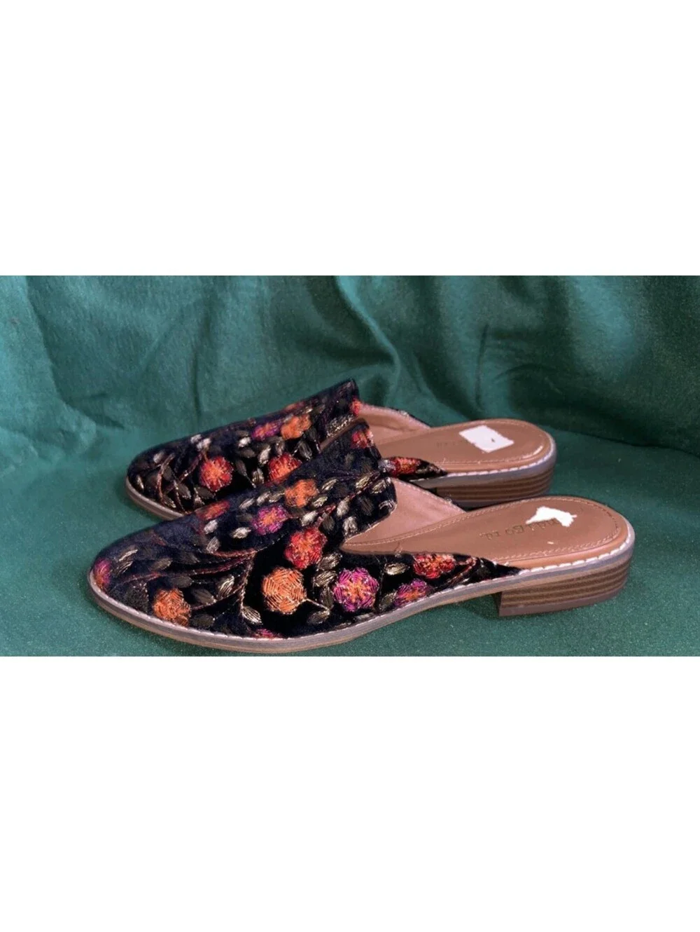 Women's Hayze 2 Mules Flats Women's Size 8 M Indigo Rd. Embroidered Black Color